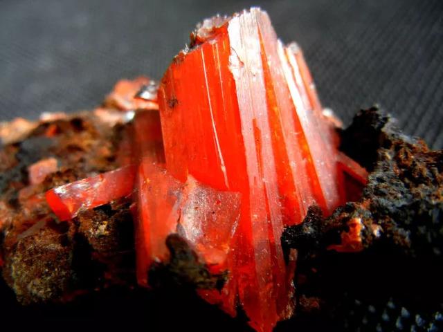 你知道世界上最纯的金属、最多的金属、熔点最高的金属都是什么吗