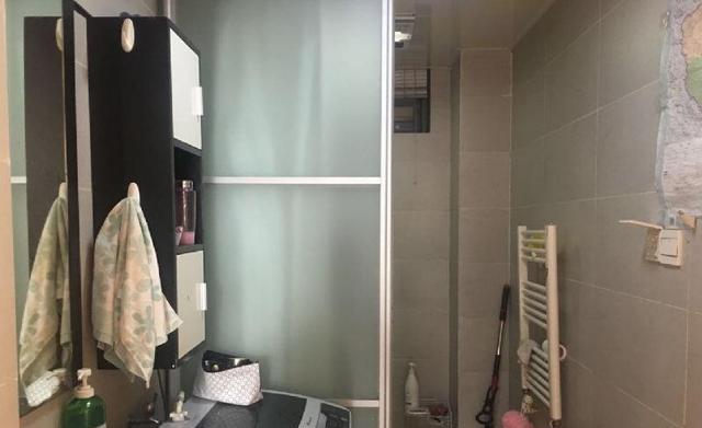 晒晒同事的房子，头一次见阳台这样隔断，晾衣服再也不到处湿答答