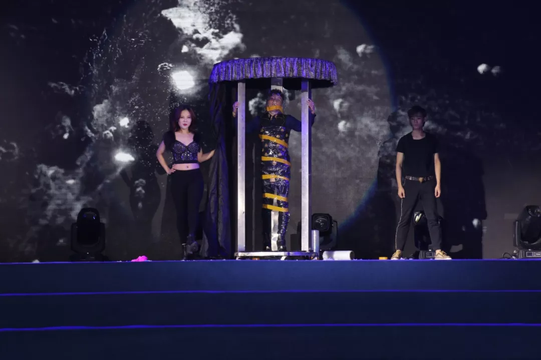 震撼 | 引爆全城！“玺园惊天魔力show”大型魔术盛宴震撼落幕！