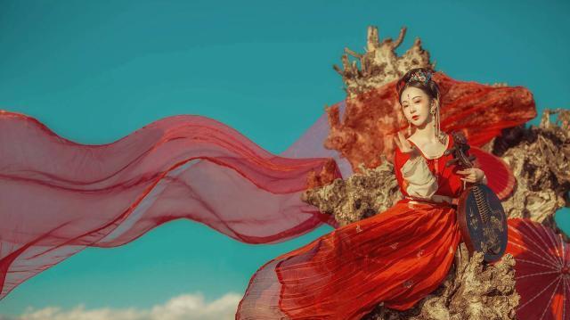 为什么中国的传统汉服流行不起来，是不实用，还是不喜欢？