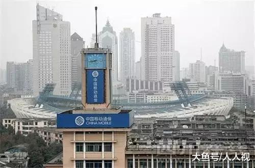 一张11年前的成都房地产广告，看完后我泪崩了