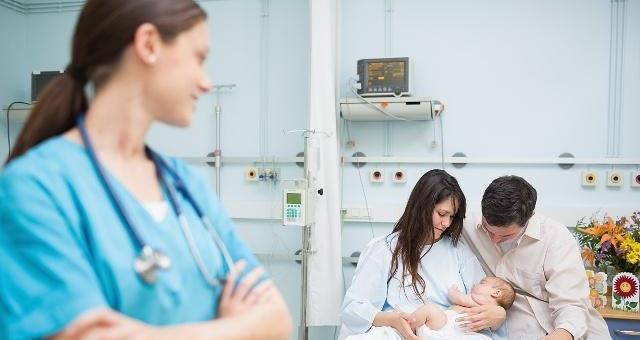哺乳期感冒了，还能喂奶吗？若做好3点，宝宝或许“不挨饿”