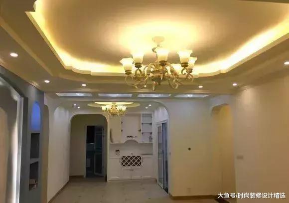 媳妇在装修公司上班，家里装修全是她弄的，阳台榻榻米太赞了！