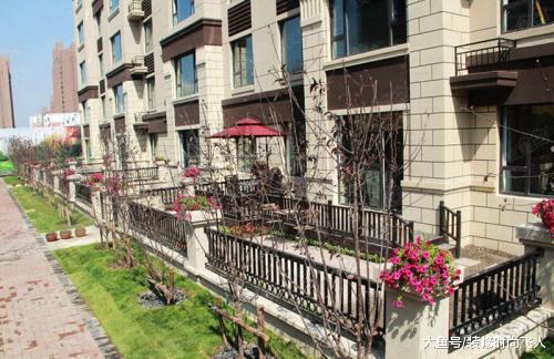 为什么有钱人买房都抢着买一楼？售楼小姐说漏嘴，听完懊悔才发现