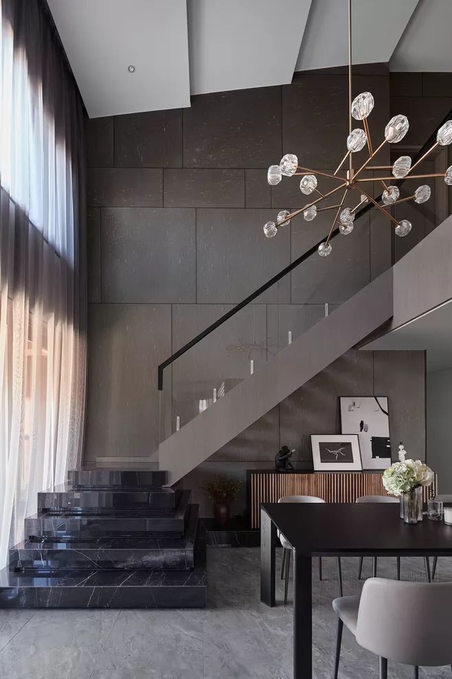 恒大轨道时代|城市中芯 锻造划时代封面之作