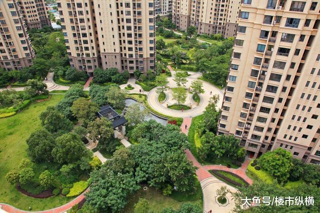 没物业管理的小区像什么样？有物业和没物业的区别，你知道吗？