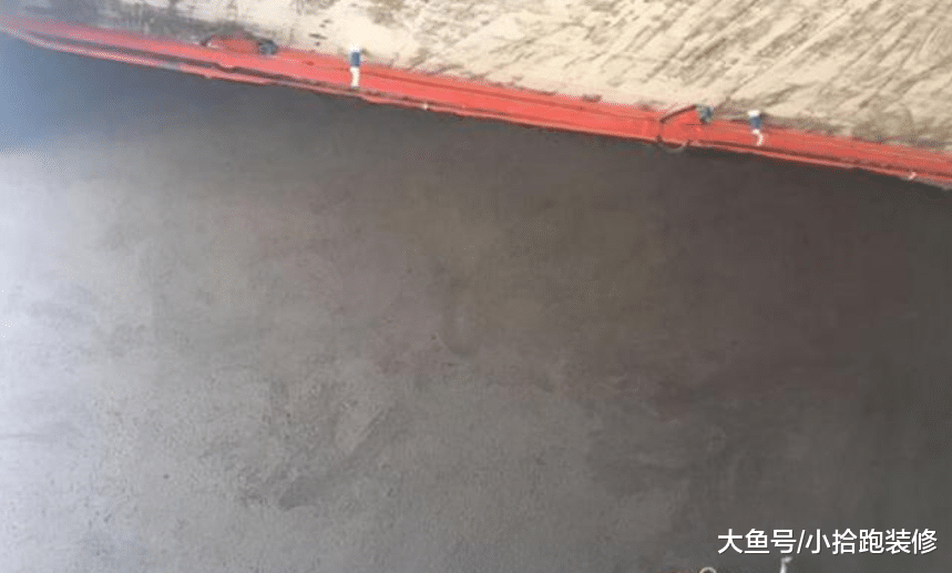 這位電工師傅真專業，若不是他提醒，問題肯定是發現不了的