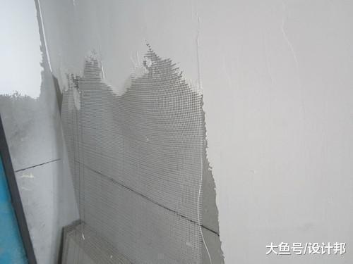 原来新墙要装上这个才稳固，我家装错差点被骗光所有钱！