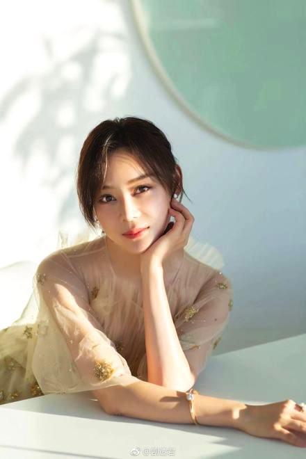 袁姗姗谈与赵英俊绯闻? 《我家那闺女》中她和吴昕家的家装风格首次曝光