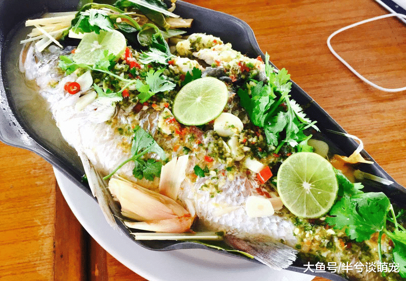 云南瑞丽美食：口味咸淡并重，资深吃货必探之密