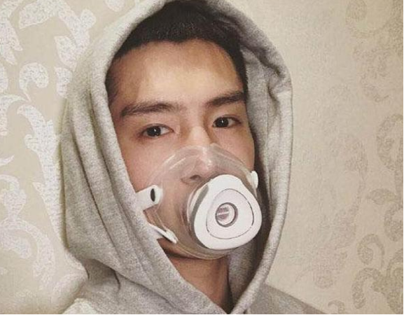 晒晒盛一伦住的豪宅，在家设计了健身房，每天都必须要锻炼