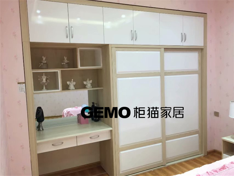 引起衣柜门变形的常见原因！