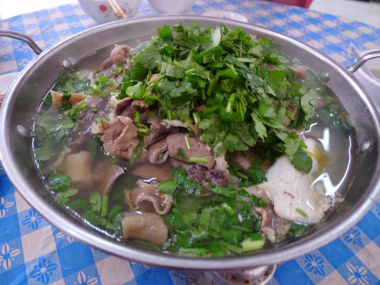 百年历史三代演变，春天去吃跷脚牛肉，让每一次精心准备的聚会既不失周全又有品位