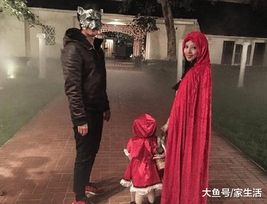 晒晒王力宏的超大别墅，院子踢足球也没问题，客厅能容纳上百人