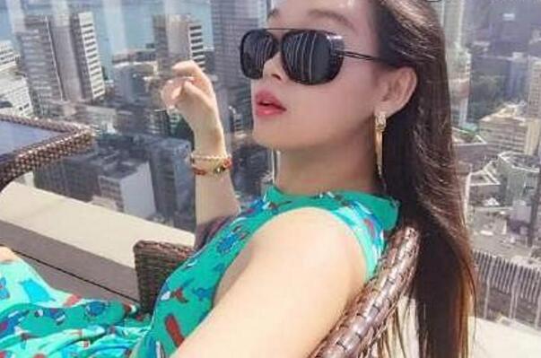 趙麗穎小妹近照曝光，因長期炫富與姐姐反目成仇，現活成這樣