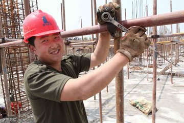 “牛人”发明的“工地神器”！高效增收，如今1人能干过去2人活