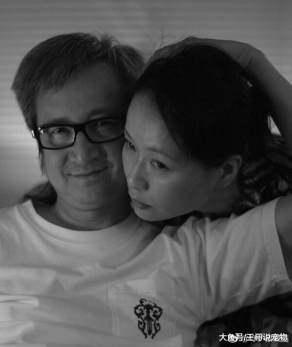 56岁“许仙”叶童与老公恩爱相伴30年：更爱你脸上苍老的皱纹