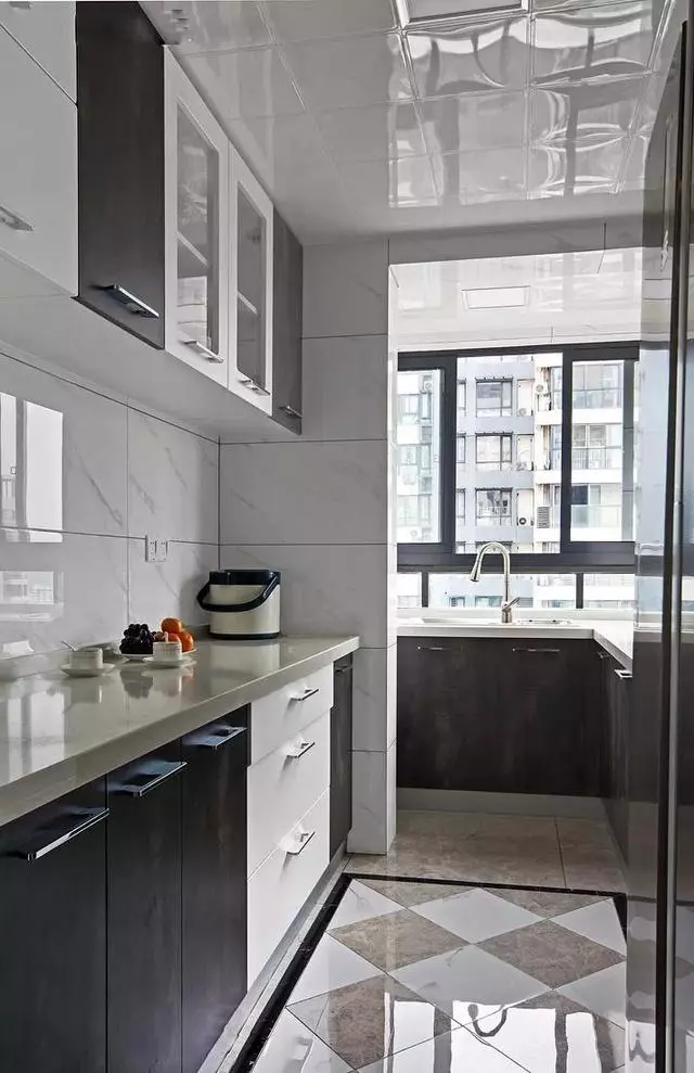 简约时尚的三居家装设计, 沙发背景墙用大理石做装饰线条, 好大气!