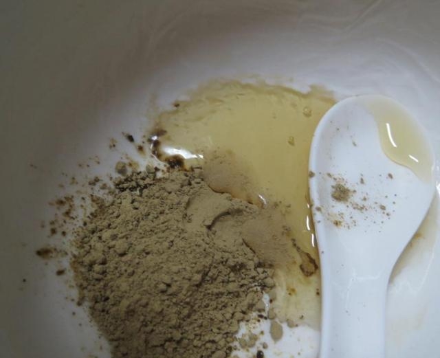 女人天天敷面膜皮肤还很差药店2块钱的中药粉, 排毒养颜还嫩肤