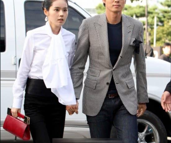 恭喜！37岁女神韩佳人二胎生子，一家四口凑成“好”字超幸福