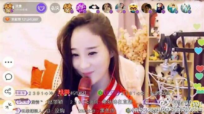 美女主播：親情在金錢面前都是狗屁，淚揭月入百萬辛酸一面