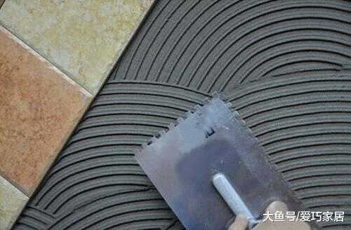 越来越多人不用水泥贴瓷砖了，如今都用它代替，既美观又实用