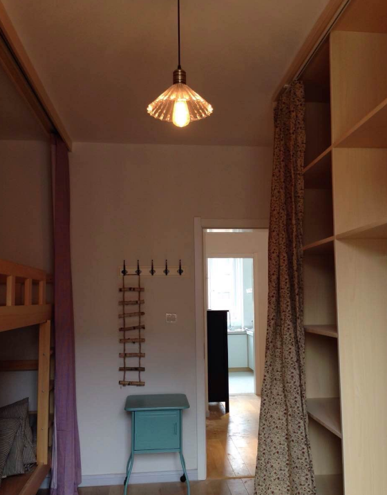 看看孙楠花700块租的房子 让所有网友不敢置信