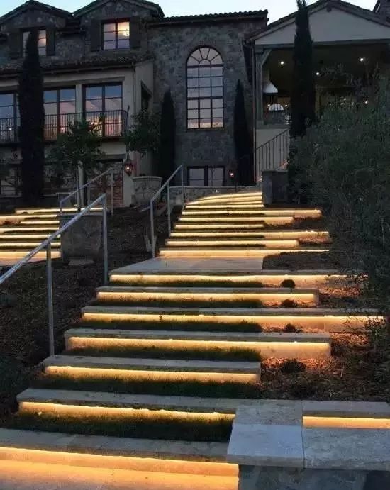 30款庭院灯光，惊艳你慵懒的岁月！