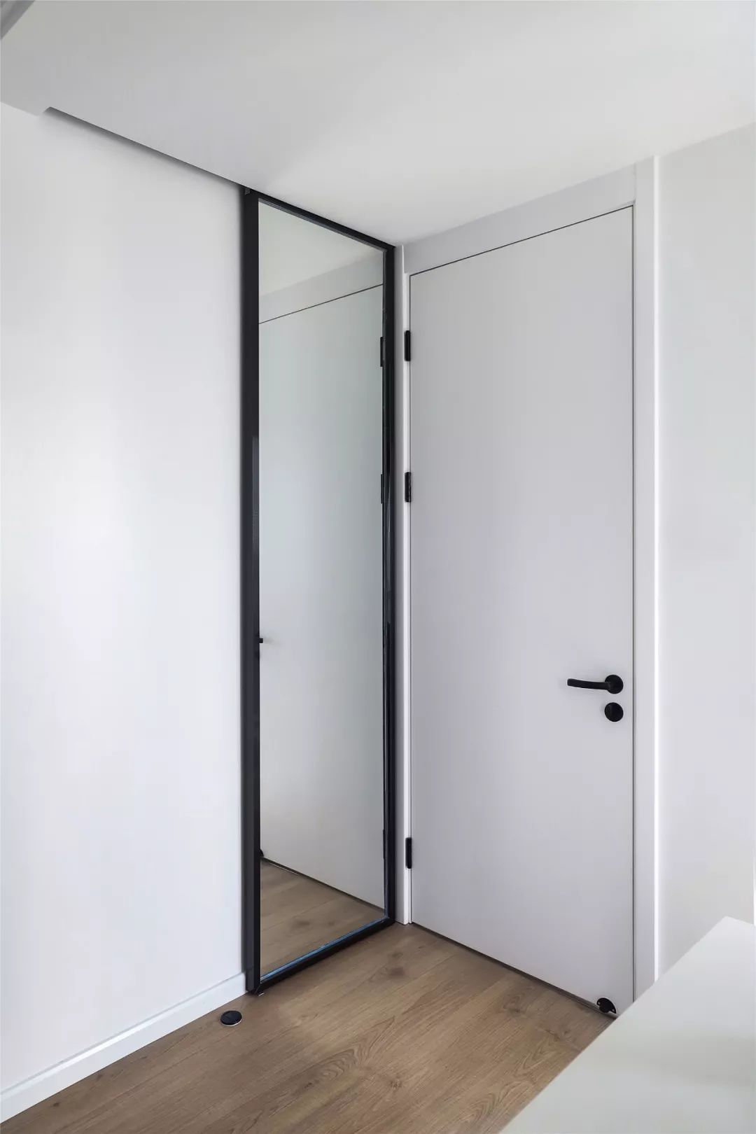 105㎡现代简约，低饱和度的色调，淡雅舒适的家