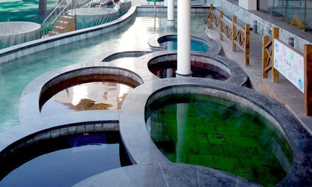 当特色主题温泉与历史底蕴相融合，网友热议：怎么越看越奢华？