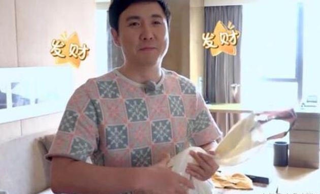 ?参观沈腾现实的豪宅，老婆相当幸福，平时都是他收拾餐桌