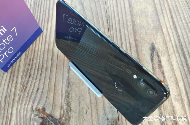 刚发布就输了，魅族16xs从宣布价格的那一刻，就注定比小米平庸？