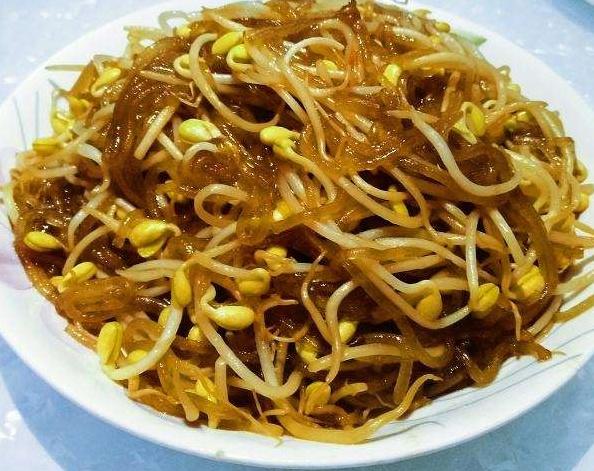 粉条一炒就成团？因为你只会傻焯水！多加这1步，粉条根根分明