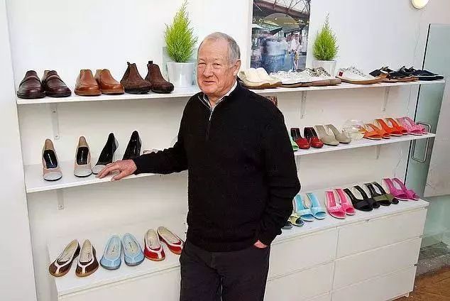 33岁中餐馆打工，邂逅英国70岁首富为他连生3娃后走上人生巅峰！