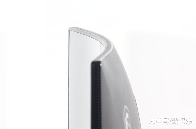 微星用1200R打造黄金瞳，24寸144Hz性价比相当高