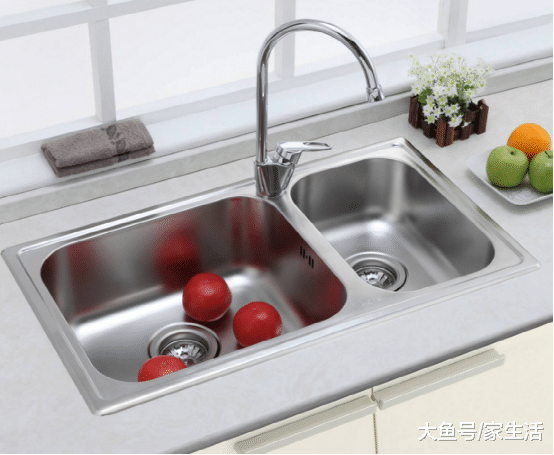 厨房水槽切记要这样选择，入住就知多方便，安装还省事不少