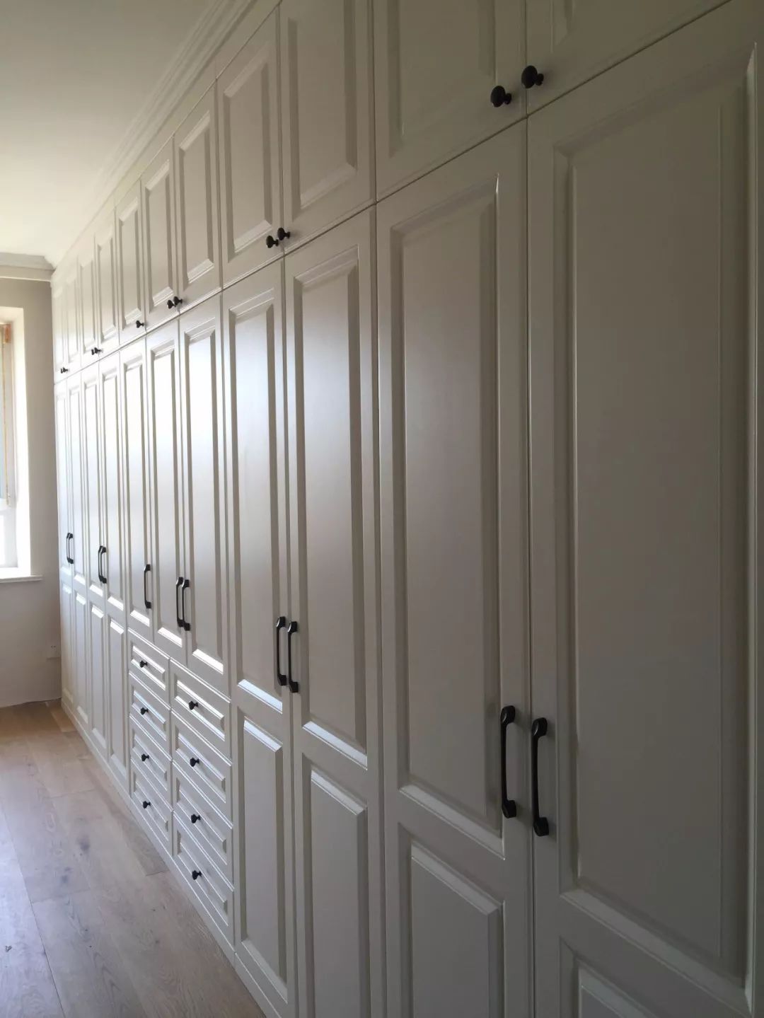 平板柜门太简单，加点造型，高档又好看！