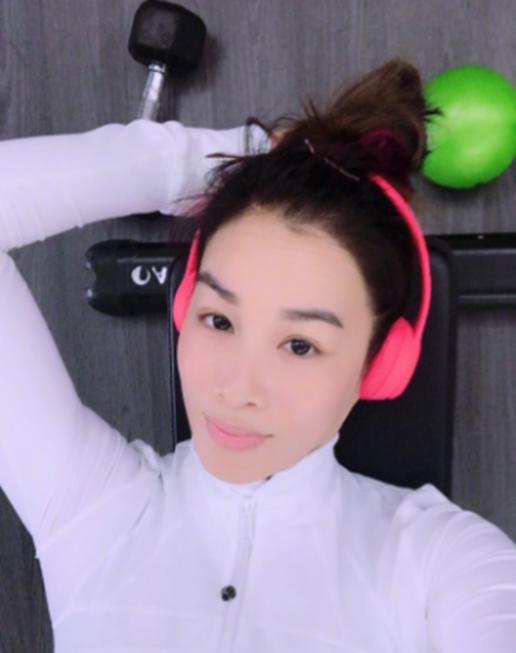 钟丽缇终于火力全开，三家媳妇只有看的份，网友：张伦硕娶对人了