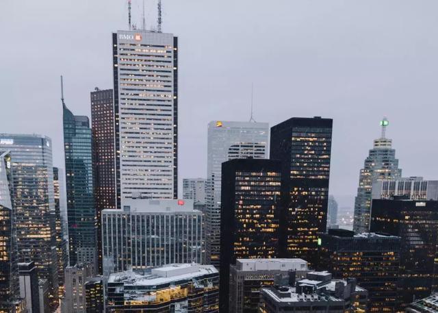 2476亿滚雪球贷款遭遇重大危机！破产潮或正在袭来