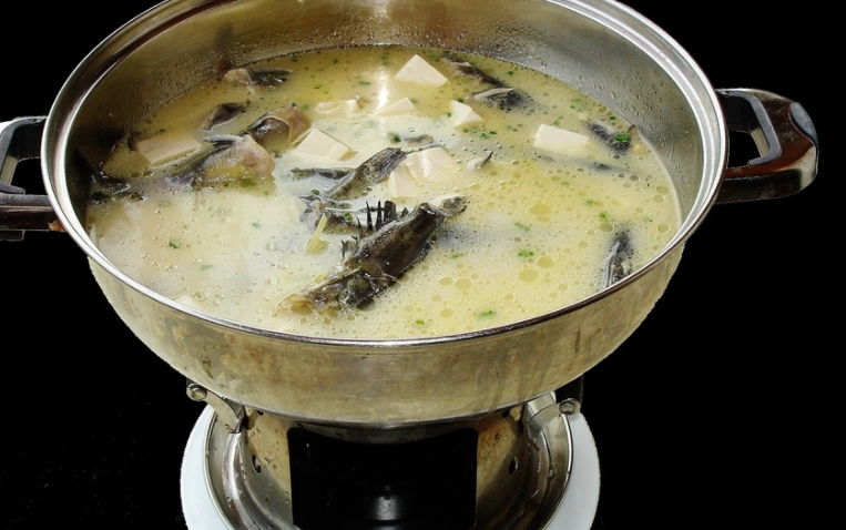 春天给孩子做这道菜吃，增强抵抗力又补钙，简单一顿鲜香十里