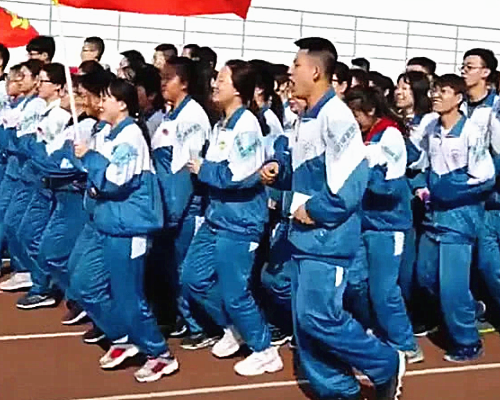 初中生跑操，这2种学生最“积极”，说对了别恼