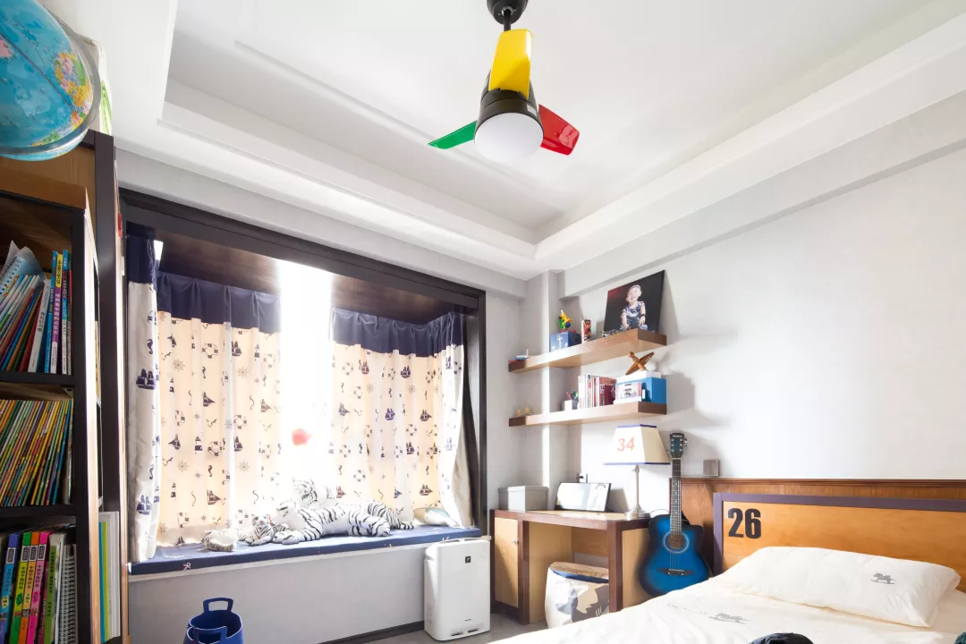 黑白灰搭配大理石，让127平的三居室，显得好有档次