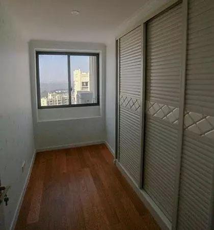 新房硬装刚完工家具还没入场，这效果看起来格外的舒畅