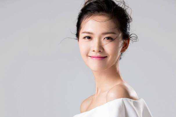 她因饰演一个角色大火，23岁嫁给爱情