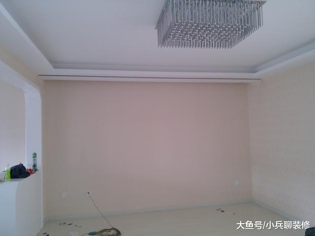 朋友新房装修中，125平花了20多万，一看电视墙我差点笑岔气了