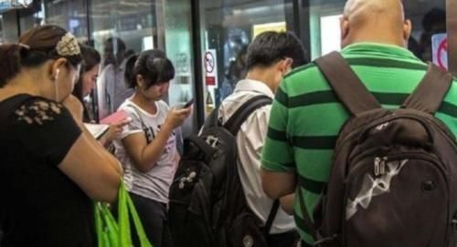 为什么美国人，基本没有手机“依赖症”？看完就明白了