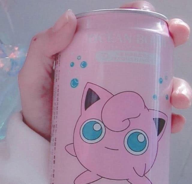 吴卓林疑找到好工作，妻子Andi手举饮料庆祝，晒出靓照表达开心