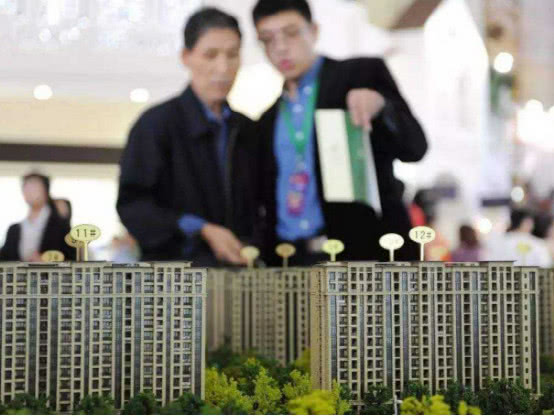 2019年房价必然会跌，专家：再次劝告，想买房的再等一年