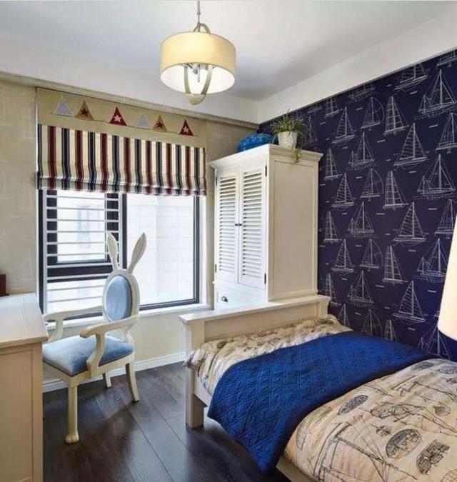 下血本裝修的新家，時尚大氣，喜歡樓梯轉角設計的書房！