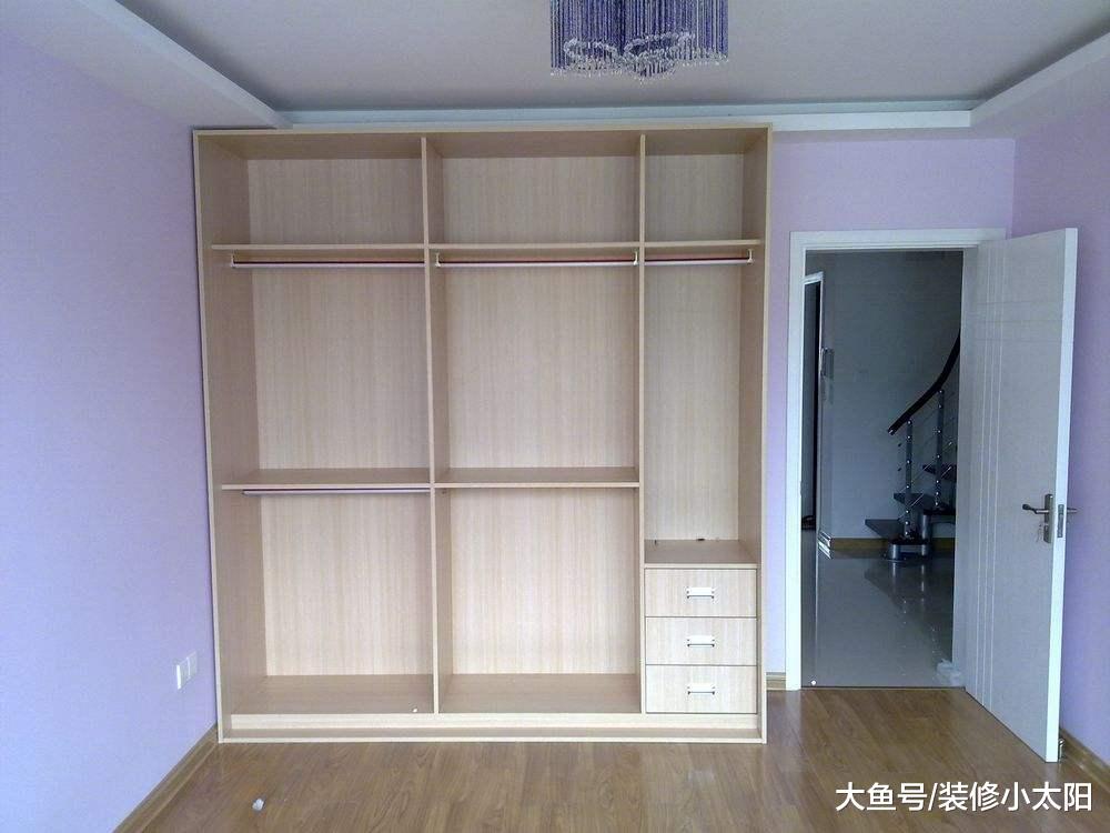 卧室万万不要买传统衣柜了，有钱人都这样设计，既省钱又不占空间